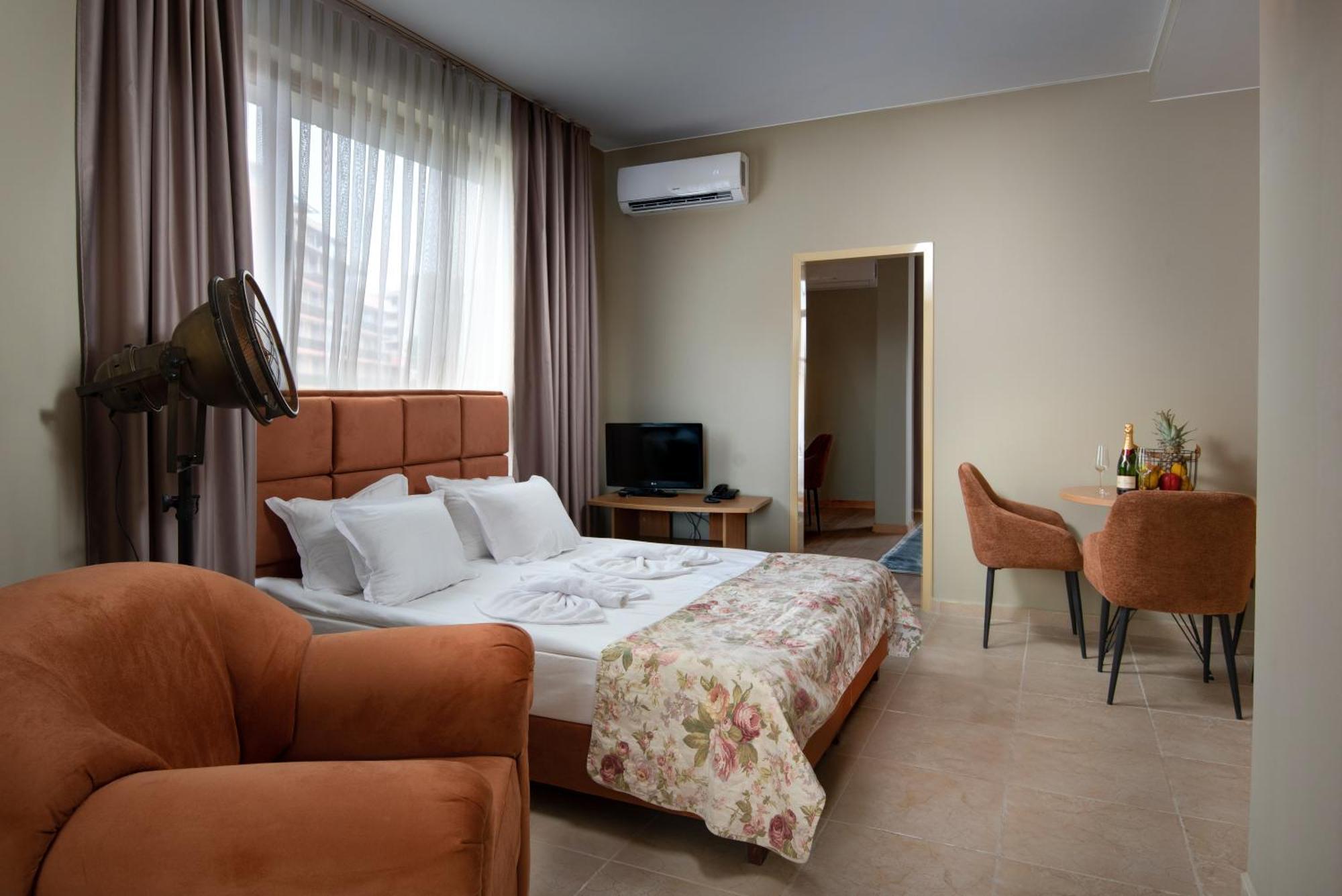 Hotel Avenue Солнечный берег Экстерьер фото